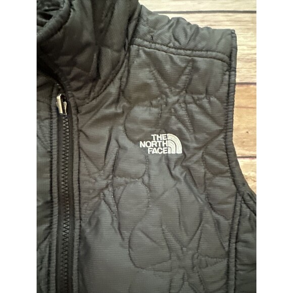 The North Face Women's Small Quilted Vest Black Polyester Zip Sleeveless - Picture 2 of 10